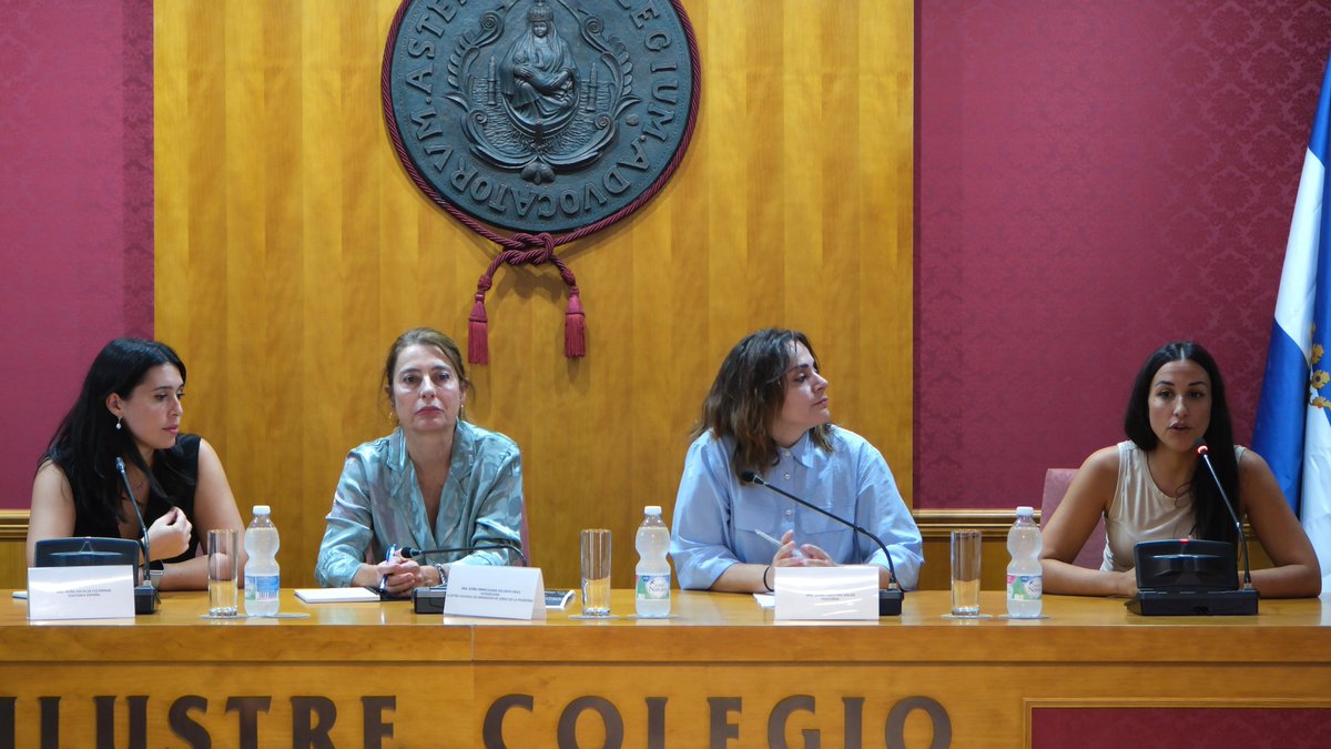 “𝙑𝙞𝙤𝙡𝙚𝙣𝙘𝙞𝙖𝙨 𝙙𝙞𝙜𝙞𝙩𝙖𝙡𝙚𝙨: 𝙀𝙡 𝙘𝙖𝙨𝙤 𝙙𝙚 𝙊𝙣𝙡𝙮𝙁𝙖𝙣𝙨, 𝙧𝙚𝙩𝙤𝙨 𝙡𝙚𝙜𝙖𝙡𝙚𝙨 𝙮 𝙨𝙤𝙘𝙞𝙖𝙡𝙚𝙨”. Este ha sido el título de la jornada que, organizada por Diaconía y financiada por el Fondo Social Europeo, se ha celebrado hoy en nuestro Salón de Actos