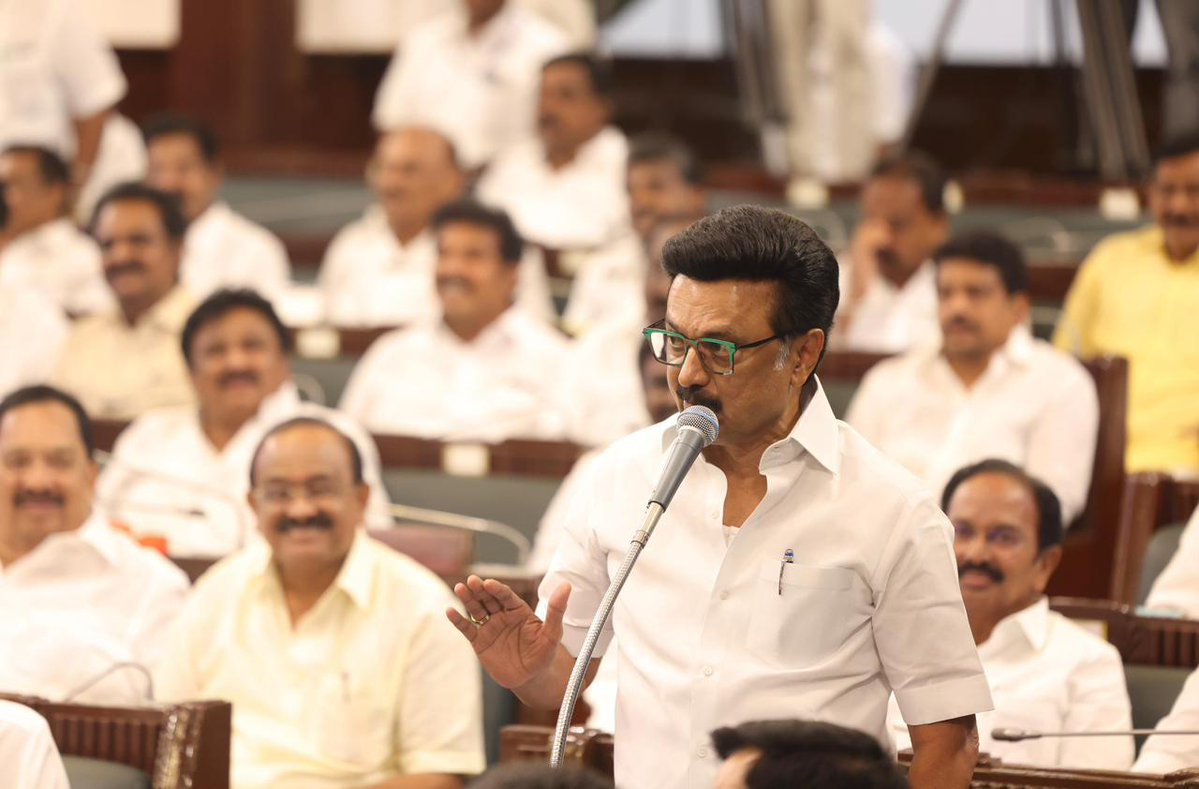 சட்டம் இயற்றும் அதிகாரம் முழுக்க முழுக்க மக்களால் தேர்ந்தெடுக்கப்பட்ட உறுப்பினர்களைக் கொண்ட சட்டப்பேரவைக்கே சொந்தம்!

தமிழ்நாடு சித்த மருத்துவப் பல்கலைக்கழகச் சட்டமுன்வடிவு தொடர்பாக ஆளுநர் அனுப்பியுள்ள செய்தியில் இருக்கும் கருத்துகள் மற்றும் பேரவையின் மாண்பைக் குறைக்ககூடிய