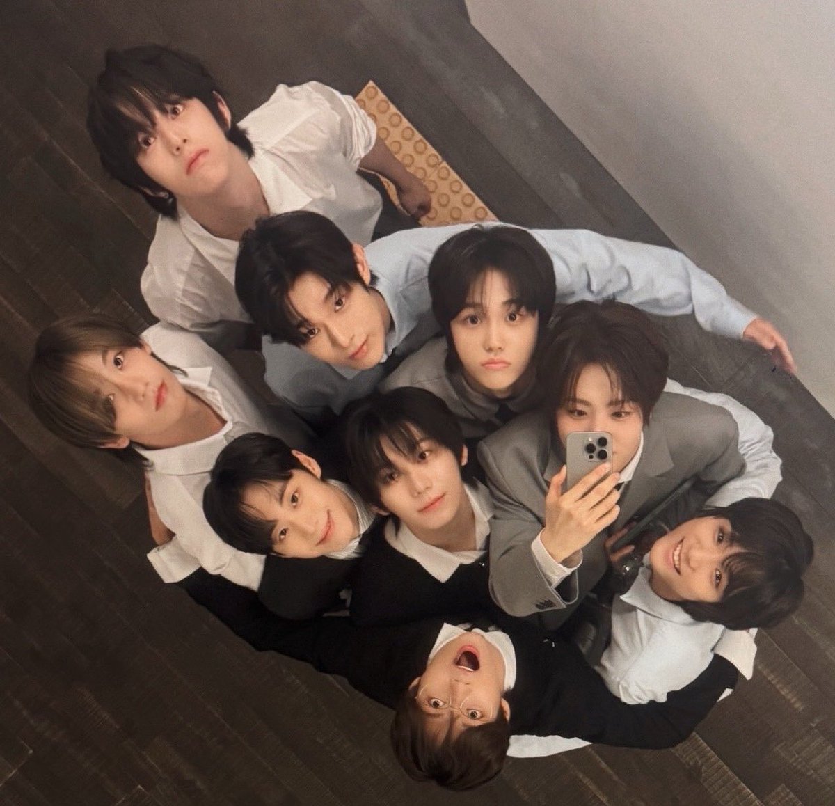 3Pick_JL's tweet photo. Fohas, If you see this tweet, RT and Reply 🩷🩵

1 Repost = 1 Vote
1 Reply = 1 Vote

I vote for #AHOF on #2025MAMAVOTE https://t.co/BhTXUrqx5t
