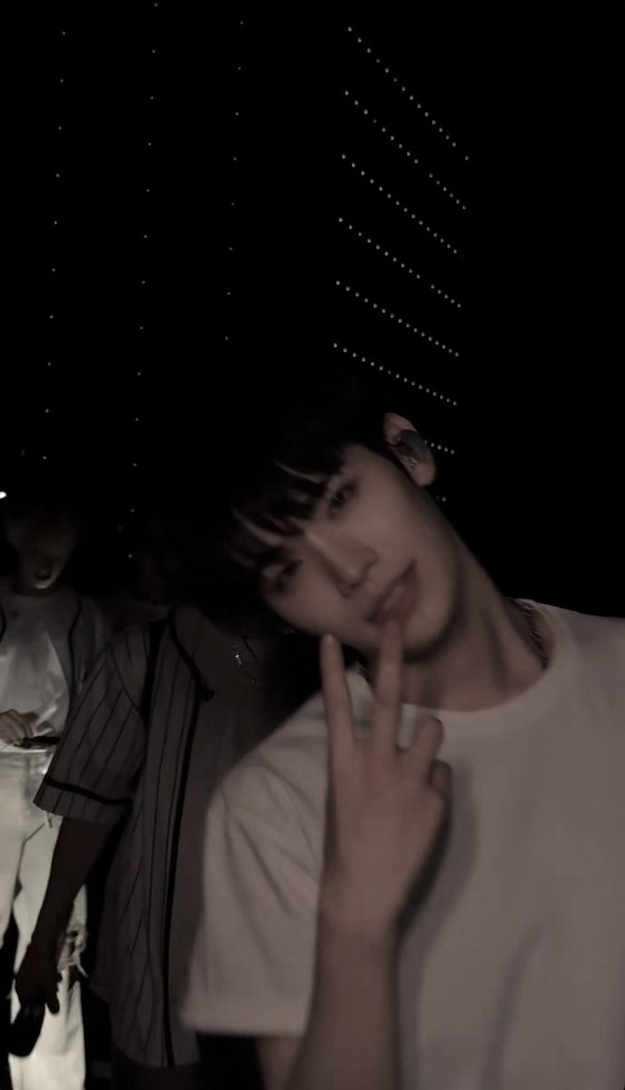 #2025MAMAVOTE #ZEROBASEONE
김태래가 이렇게 잘생겻는데 알티를 안 해?