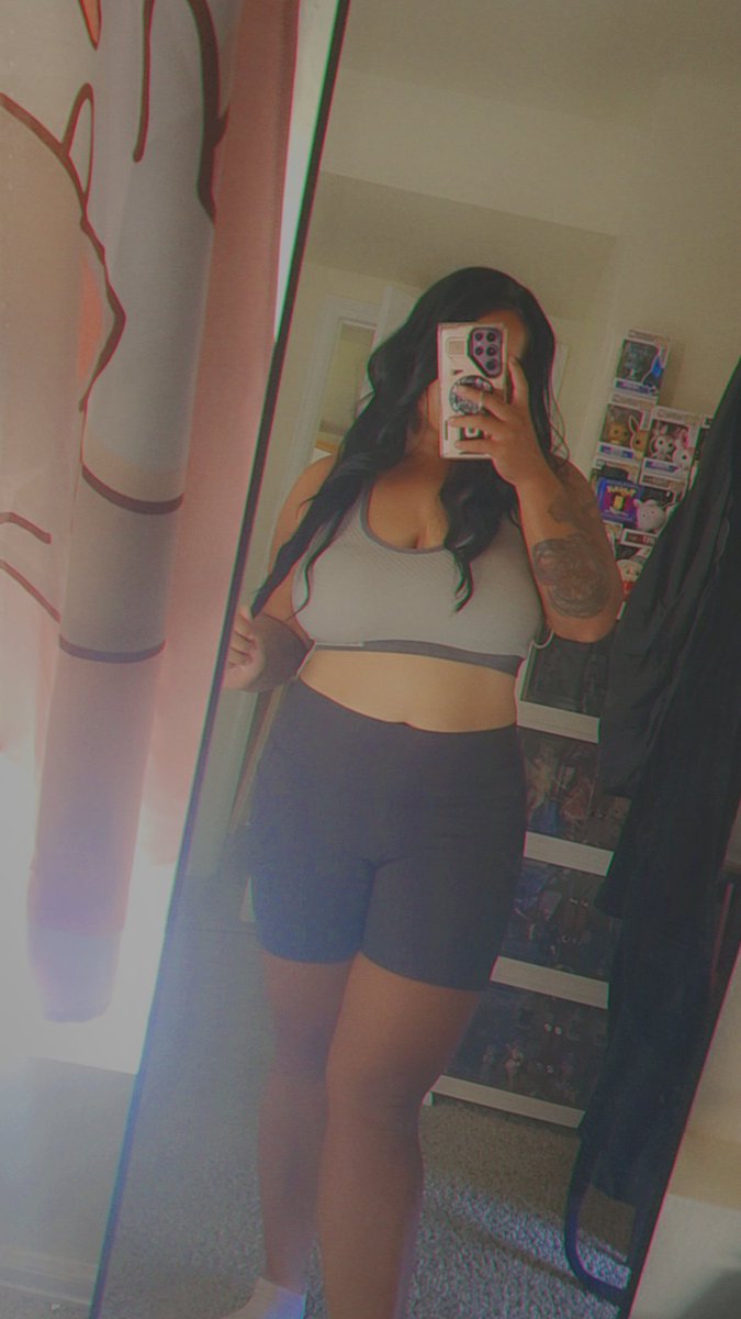 Hey guys its your favorite e-girl ✨️🩷🎀