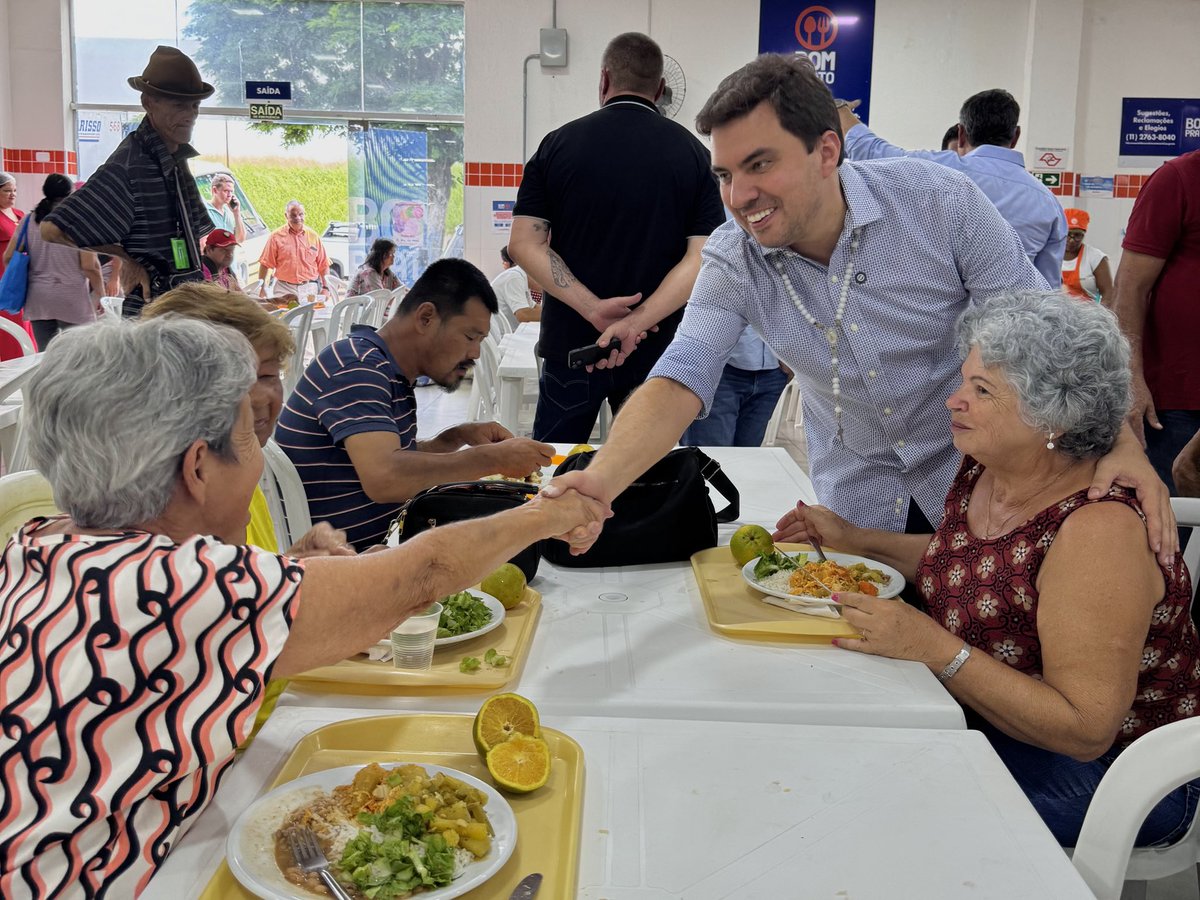 ✅ Neste Dia Mundial da Alimentação, relembramos nosso compromisso com quem mais precisa: R$2 milhões investidos na merenda das nossas escolas municipais e estaduais e, também, a conquista do restaurante Bom Prato.

🥗 Alimentação saudável e de qualidade é um direito de todos!