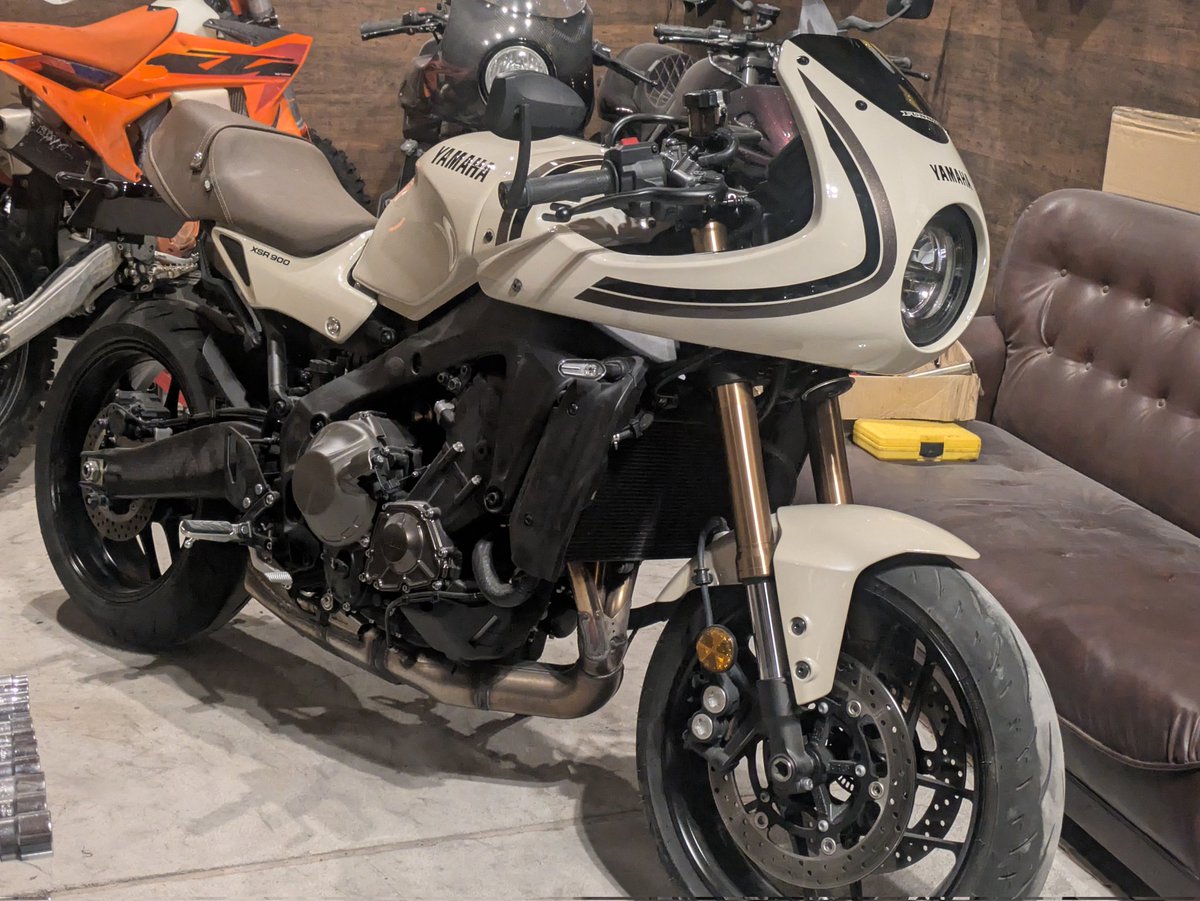 XSR900 cafe au lait 今週末にスポーツランド菅生で開催されるマイ