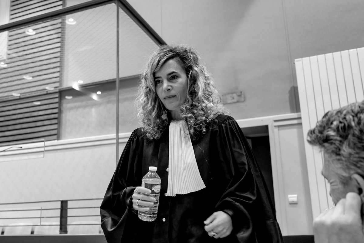 Le regard de Me Emmanuelle Franck, ce matin, quelques instants avant sa plaidoirie époustouflante pour Cédric Jubillar. Photo @François Barrère. Suivez le procès #Jubillar en direct sur <a href="/Midilibre/">Midi Libre</a>