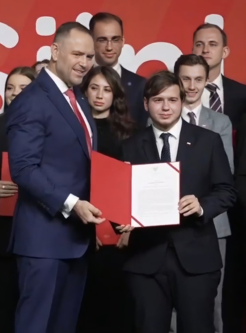 Mikołaj Zacny tweet media