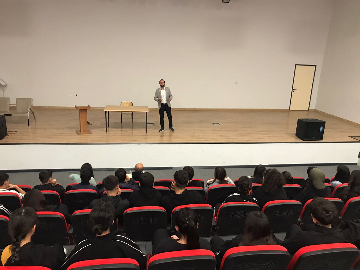 Yeşil Vatan Benim Okulum Geleceğe Çare Etkinlikleri, Afet ve Dayanıklı Ayı kapsamında öğrencilere yönelik seminerler devam etmektedir. <a href="/tcmeb/">Millî Eğitim Bakanlığı</a> <a href="/Yusuf__Tekin/">Yusuf Tekin</a> <a href="/meb_dhgm/">Destek Hizmetleri Genel Müdürlüğü</a> <a href="/elazig_valiligi/">T.C. Elazığ Valiliği</a> <a href="/elazigmem/">Elаzığ İl Мillî Eğitim Müdürlüğü</a> <a href="/SahinBeraat/">Beraat Şahin</a>