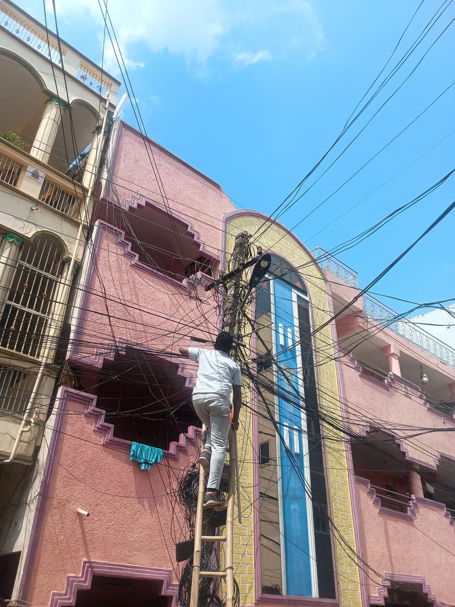 pavankumar75290's tweet photo. @DC_Quthbullapur 
@TelanganaCMO 
@GHMCOnline 
Good evening sir thank u for u r response the problem is slove(about street lights)
Thanking u https://t.co/4STRN0IvFe