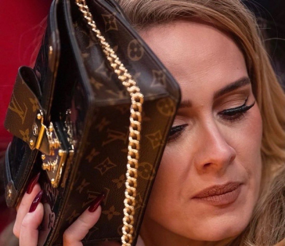 B⃣ i⃣ g⃣ L⃣ e⃣ o⃣ 🖕🏽 (@leyoncee_bae) on Twitter photo 