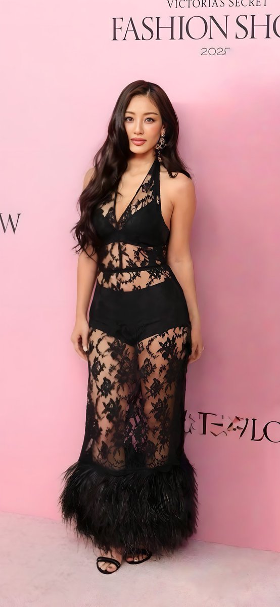 ForeverTwiceOT9's tweet photo. Pink carpet -- Jihyo. Part 5

FULL SCREEN WALLPAPERS.

Go to my Google drive and download 70000 HD Twice photos for free.
https://t.co/qJVZoqRylP

#TWICE #트와이스 #ONCE #원스 #OT9
#지효 #ジヒョ #JIHYO #志效 https://t.co/yGEqmxTnS1
