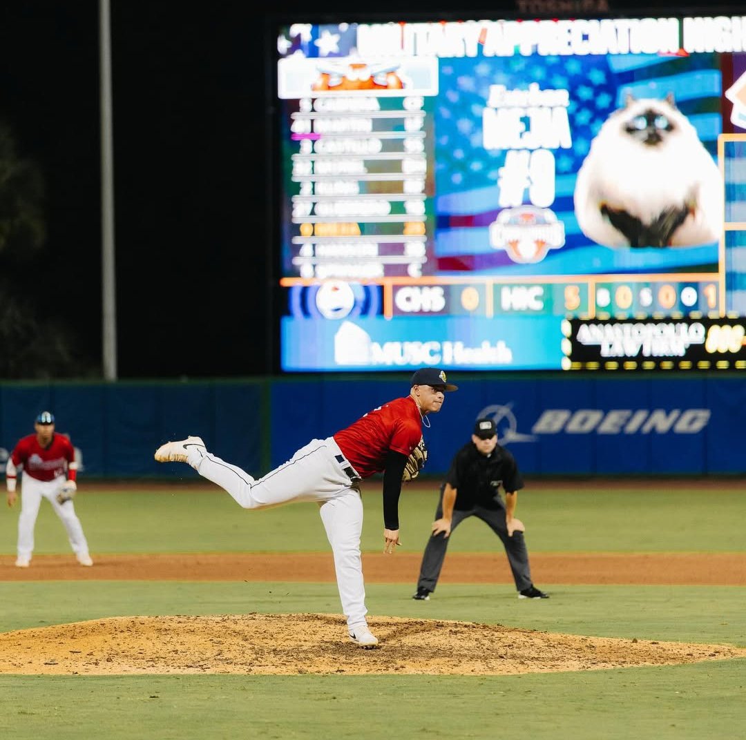Sander Rodríguez (@sanderrodriguez) on Twitter photo A los panas que preguntan por Alexander Campos, es un lanzador derecho que pertenece a los <a href="/RaysBaseball/">Tampa Bay Rays</a> . Este año entre la FCL y A-, trabajó por 42.2IP, con récord de 4-1, ERA de 2.95 y 34K. Oriundo de Maracay y de 22 años, está listo para el reto. 🫡 A los panas que preguntan por Alexander Campos, es un lanzador derecho que pertenece a los <a href="/RaysBaseball/">Tampa Bay Rays</a> . Este año entre la FCL y A-, trabajó por 42.2IP, con récord de 4-1, ERA de 2.95 y 34K. Oriundo de Maracay y de 22 años, está listo para el reto. 🫡