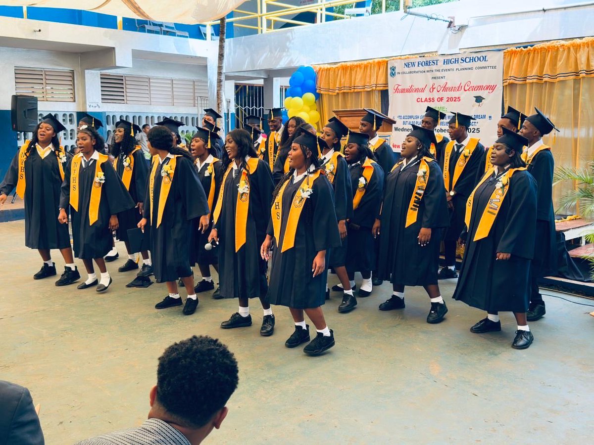 tkmsingh's tweet image. This melts my heart ♥️- I do this for them ❤️❤️❤️❤️#NewForestHigh ❤️❤️❤️❤️Proudest Chairman 🇯🇲🇯🇲🇯🇲🇯🇲