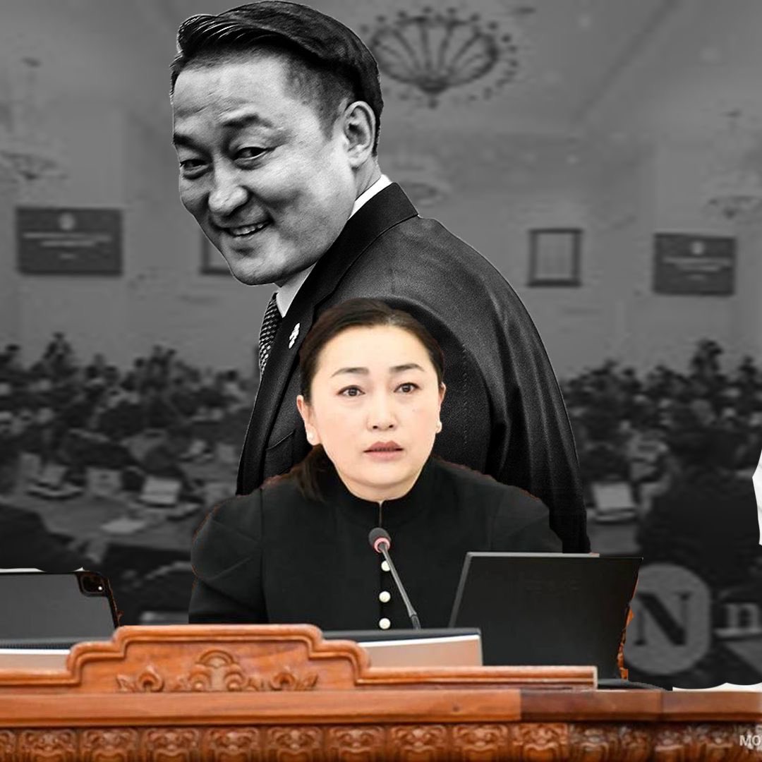 Амарбаясгалан огцрох нь тодорхой болчихсон байсан аль хэдийн түүнийг огцруулах бичиг 67 гарын үсэгтэй орж ирсэн тэгэхээр тэр хүнд ямар ч найдвар үлдээгүй гэдэг нь маш ойлгомжтой
Өнөөдөр тэрээр сүүлчийн заль мэхээ хэрэглэж Үндсэн хууль зөрчиж байгаад Занданшатарыг огцруулах гэж