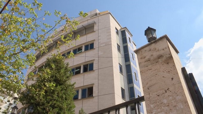 📌Tirana Prosecution took four people to court on charges of ‘Kidnapping or Holding a Person Hostage’, after abducting a man and demanding 2 million ALL for his release, including a woman who allegedly lured the victim into the trap. More👇
pp.gov.al/Media_en/Press…