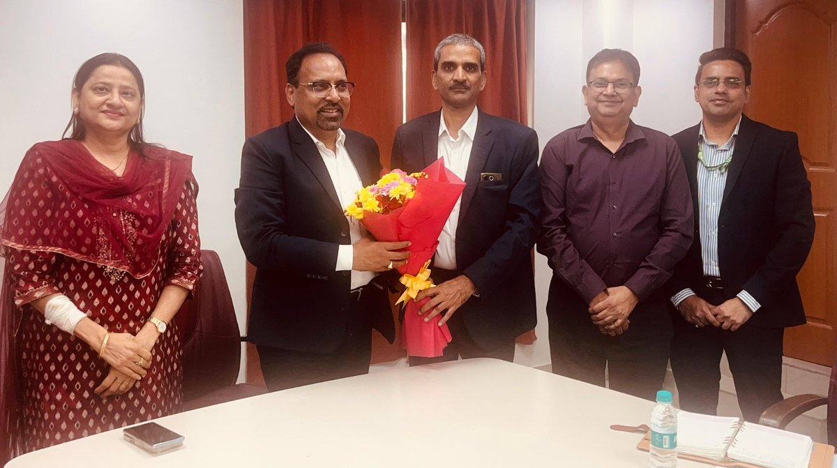 AVFCCL_ASSAM's tweet image. With collaboration and shared purpose steering the journey, AVFCCL continues to accelerate its mission translating vision into action and ambition into achievement.

#AVFCCL #PDIL #HURL #FertilizerIndustry #InfrastructureDevelopment #Teamwork #BuildingTheFuture #AtmanirbharAssam