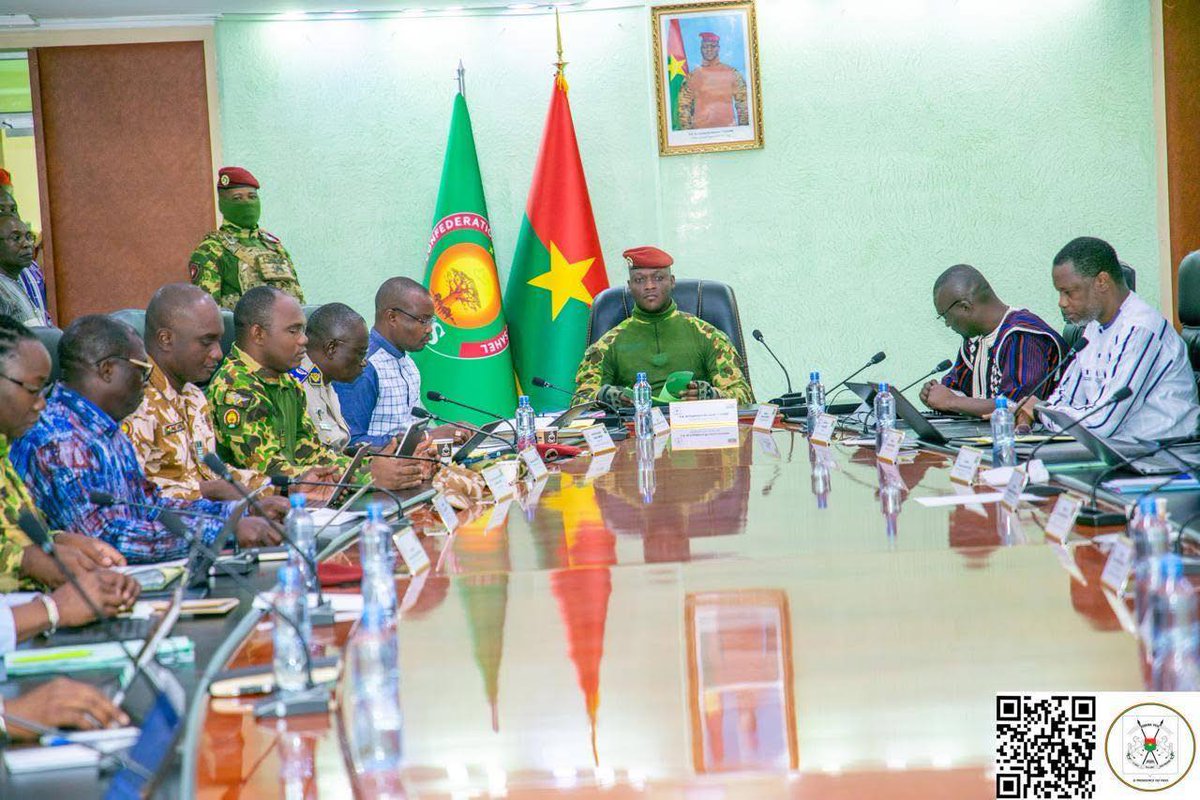 Le Conseil des ministres se tient ce jeudi 16 octobre 2025
Le Président du Faso, Chef de l’État, le Capitaine Ibrahim TRAORÉ, préside, ce jeudi 16 octobre 2025, le Conseil des ministres.

Source : Direction de la communication de la Présidence du Faso
#Burkina24