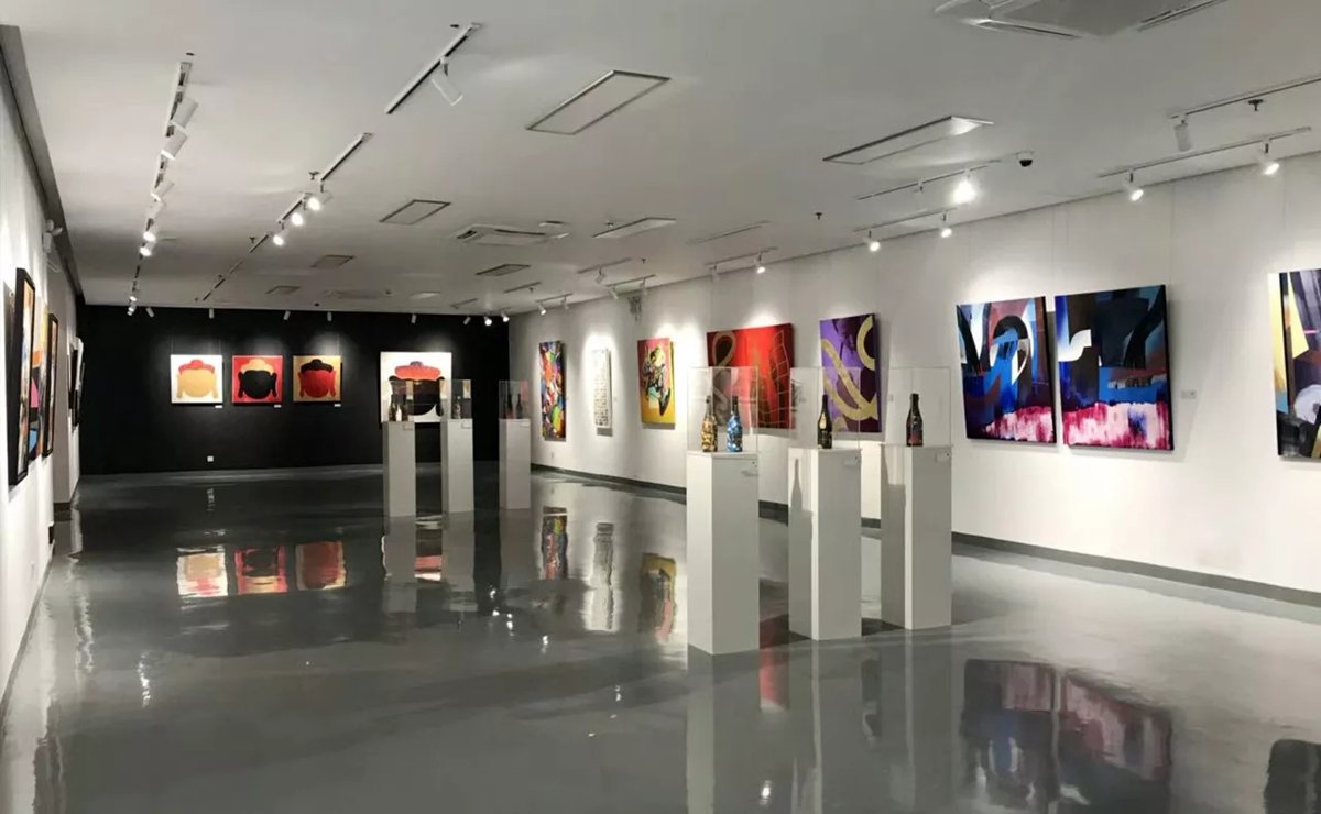 Web3 and the Democratization of Art

Grok's thoughts on Web3's democratization of art based on his knowledge of our founder @mattvegh's work. 

Comparison with Traditional Metrics:

Price Range: If your works are selling in the range of $3,000 to $30,000, this places them in a