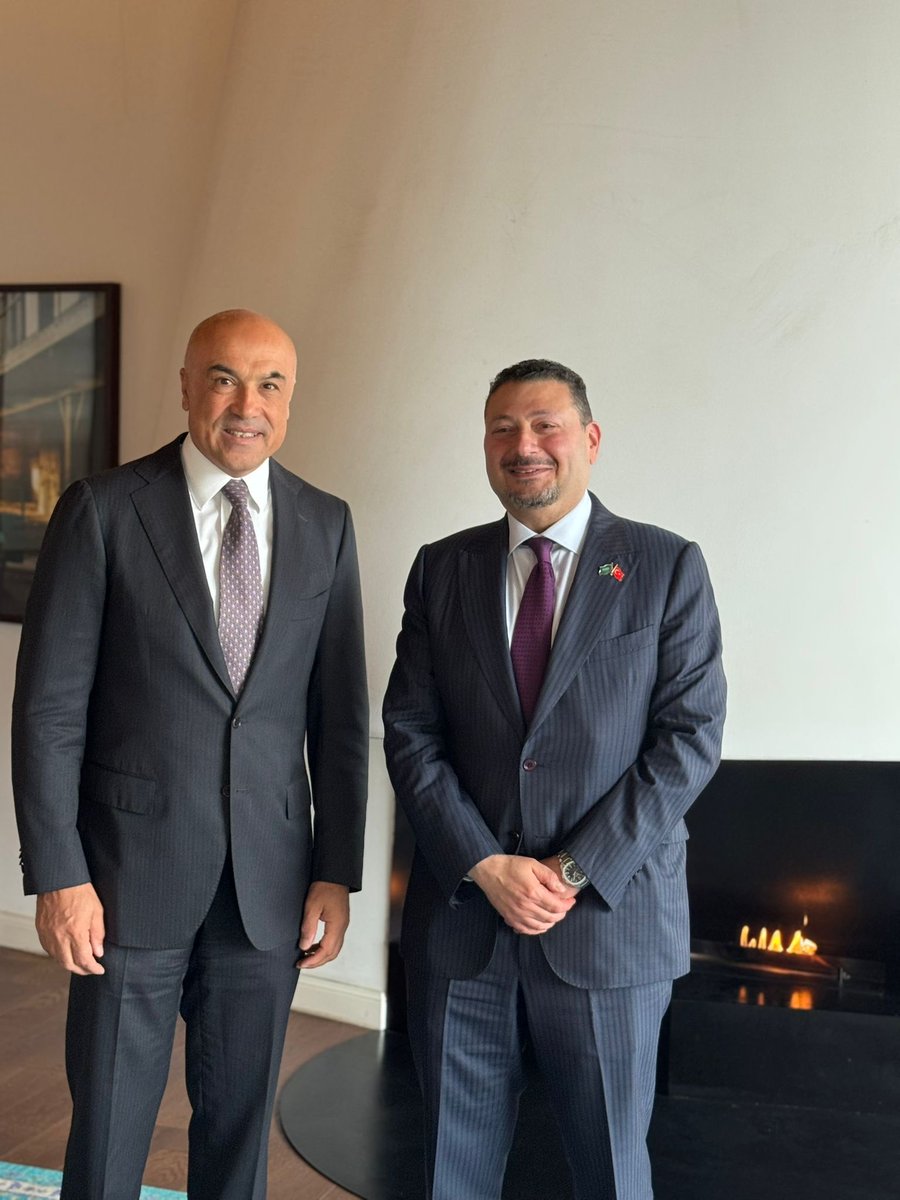 İstanbul ziyaretim sırasında Türk Hava Yolları Yönetim Kurulu Başkanı Sayın Prof.Dr.Ahmet Bolat ve Rixos Oteller Zinciri Yönetim Kurulu Başkanı Sayın Fettah Taminci ile bir araya gelmekten memnuniyet duydum. Görüşmelerde ortak öneme sahip konular ele alındı.