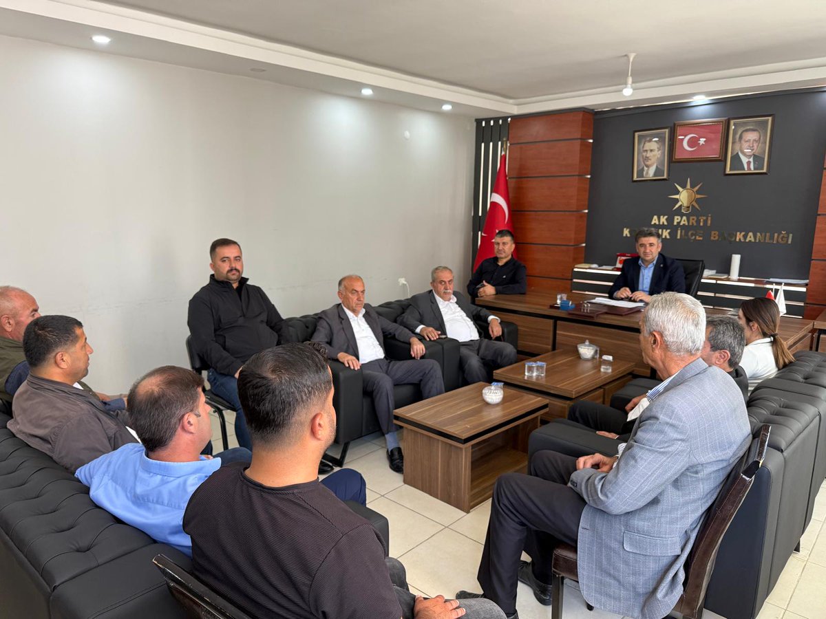 📍 AK PARTİ Kozluk ilçe Başkanlığı 

Haftalık Olağan Yönetim Kurulu Toplantımızı ilçe Başkanımız Sayın Hakim IŞIK Başkanlığında Gerçekleştirildi.
Toplantıda Saha Çalışmalarımız Ele Alındı.
Toplantımızın ve İlçemiz için Alınan Kararların Hayırlara vesile olmasını Diliyoruz.