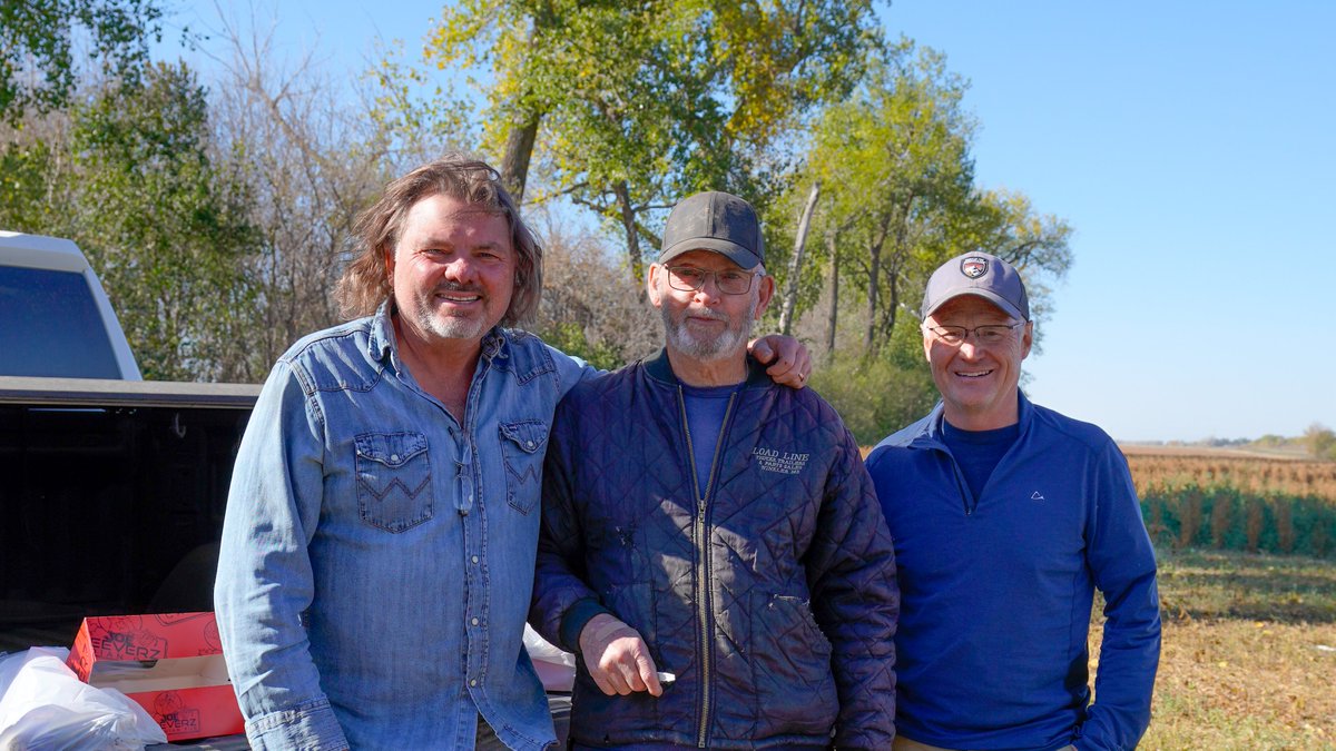 UBuild_SB's tweet photo. Last week, we had the privilege of capturing the story of the Amos farm 🎥🌾

We spent the day in the fields, chatting with the Amos family, filming their interviews, and gathering moments that truly show the heart behind their work. Swipe to see a few behind the scenes shots! https://t.co/8DFWlY5ZoN