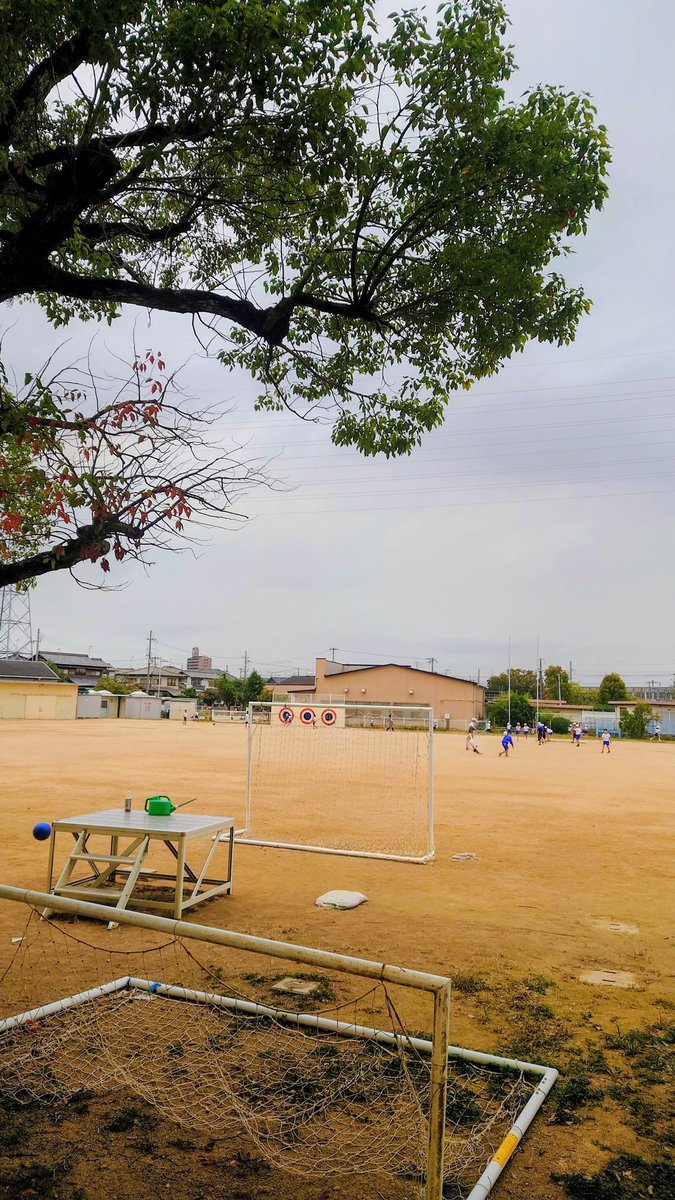 懐かしい母校へ打ち合わせ
人の後ろにいつも隠れていた自分を
思い出す😂