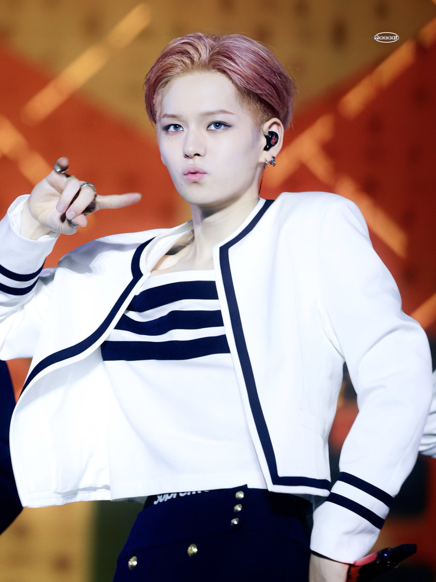 𝗮𝗰𝗲𝗰𝗮𝘁 tweet media