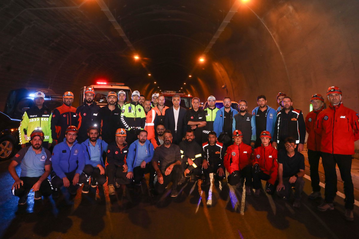 Bitlis Belediyesi, Trafik Kazalarına Karşı Hazırlık Seviyesini Artırıyor

Bitlis Belediyesi, şehirde olası trafik kazalarına karşı hazırlık seviyesini artırmak amacıyla düzenlenen geniş kapsamlı tatbikatta aktif rol aldı. Bitlis İl Afet ve Acil Durum Müdürlüğü (AFAD)