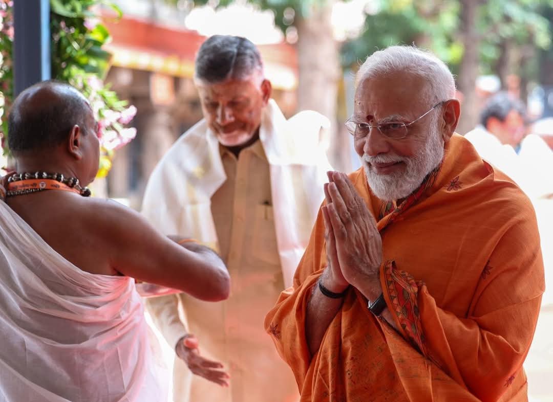 mudit_shejwar's tweet image. प्रधानमंत्री श्री नरेंद्र मोदी जी ने आज श्रीशैलम स्थित श्री मल्लिकार्जुन मंदिर में पूजन-अर्चन कर विश्व कल्याण की कामना की।

यह वही धरा है जहां छत्रपति शिवाजी महाराज ने सन् 1677 में आराधना की थी।

#NarendraModi #MuditShejwar