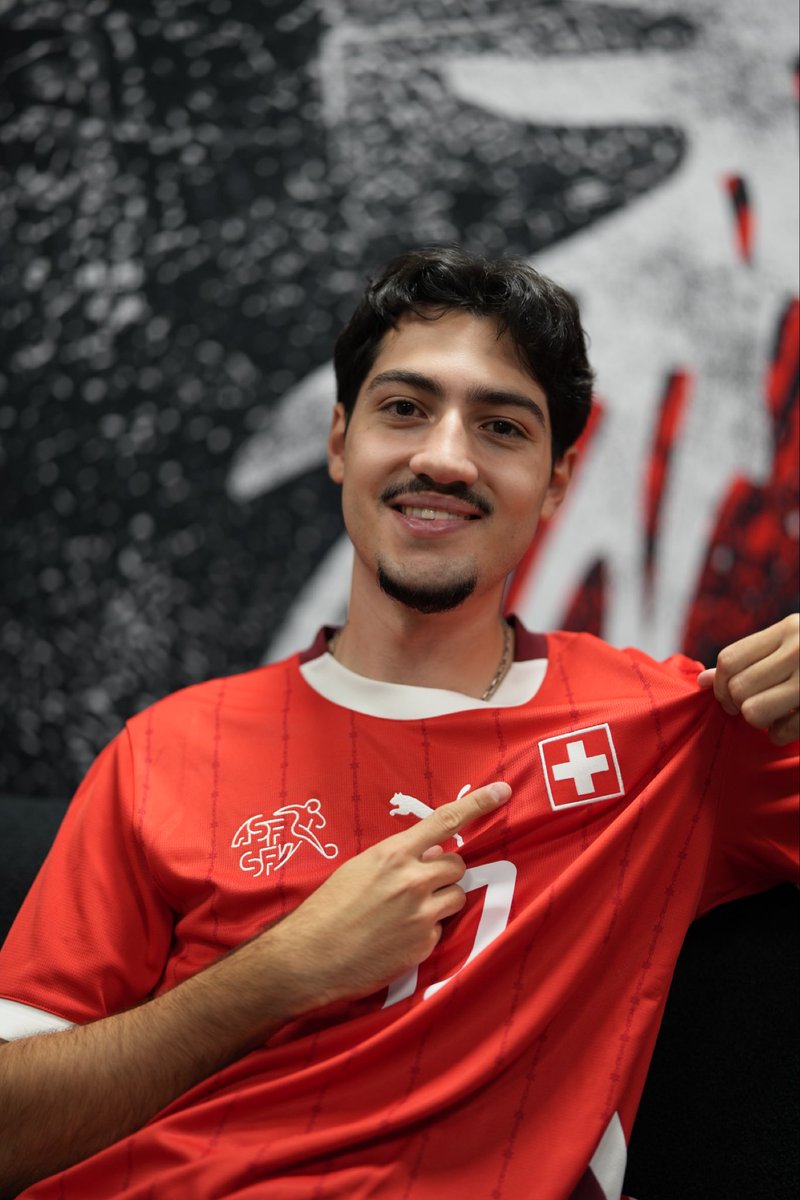 Unglaublich stolz, die Schweiz bei der eEuro 2025 repräsentieren zu dürfen.🇨🇭❤️🤍

Am Wochenende beginnt die Swiss Stage. 🙏