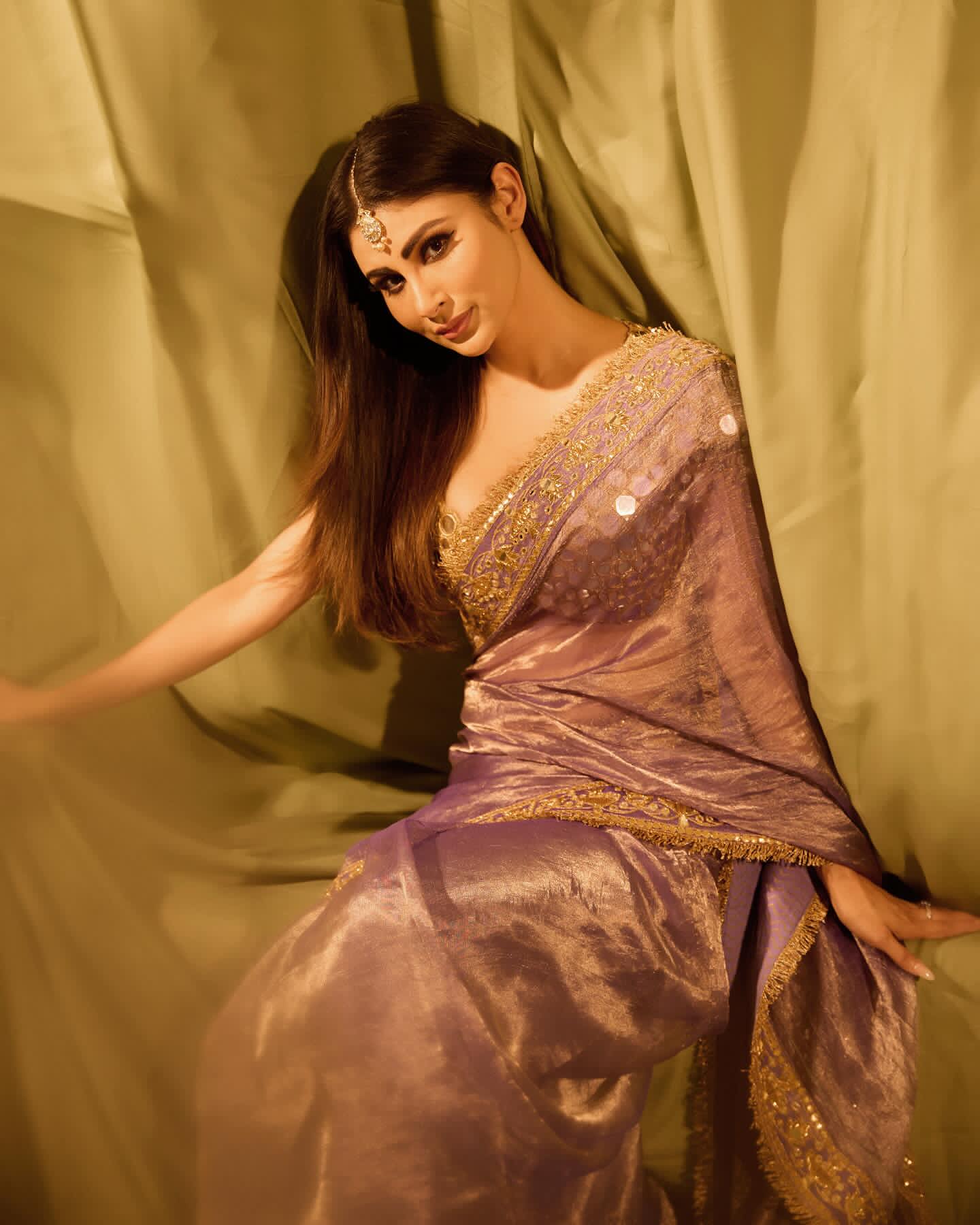 G3YcEXGWgAAKo5N?format=jpg&name=large