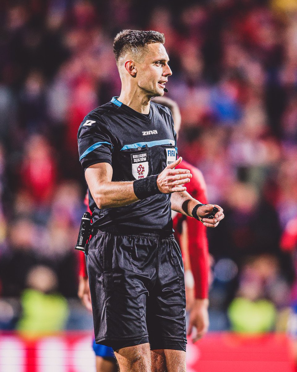 🆕 Damian Sylwestrzak będzie sędzią meczu z Cracovią.

Pełna obsada 👉 bit.ly/4olq3Ad