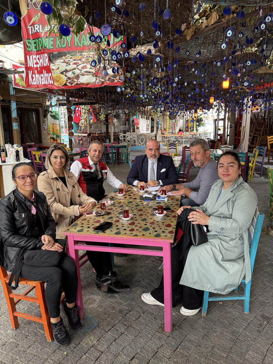 İzmir Dikili ilçemizin Bademli (köyü) Mahallemizde Muhtarımız Eyüp bey, İlçe Tarım Müdürümüz, İlçe Personellerimiz, Tüik Temsilcimiz ile birlikte Tarım sayımı ile ilgili toplantımızı gerçekleştiriyoruz.
Badem Tadında geçen bir toplantı.
<a href="/TCTarim/">T.C. Tarım ve Orman Bakanlığı</a> <a href="/tuikbilgi/">tuik.gov.tr</a> <a href="/trgmresmi/">Tarım Reformu Genel Müdürlüğü</a> <a href="/izmirtarim/">İzmir Tarım ve Orman İl Müdürlüğü</a>
