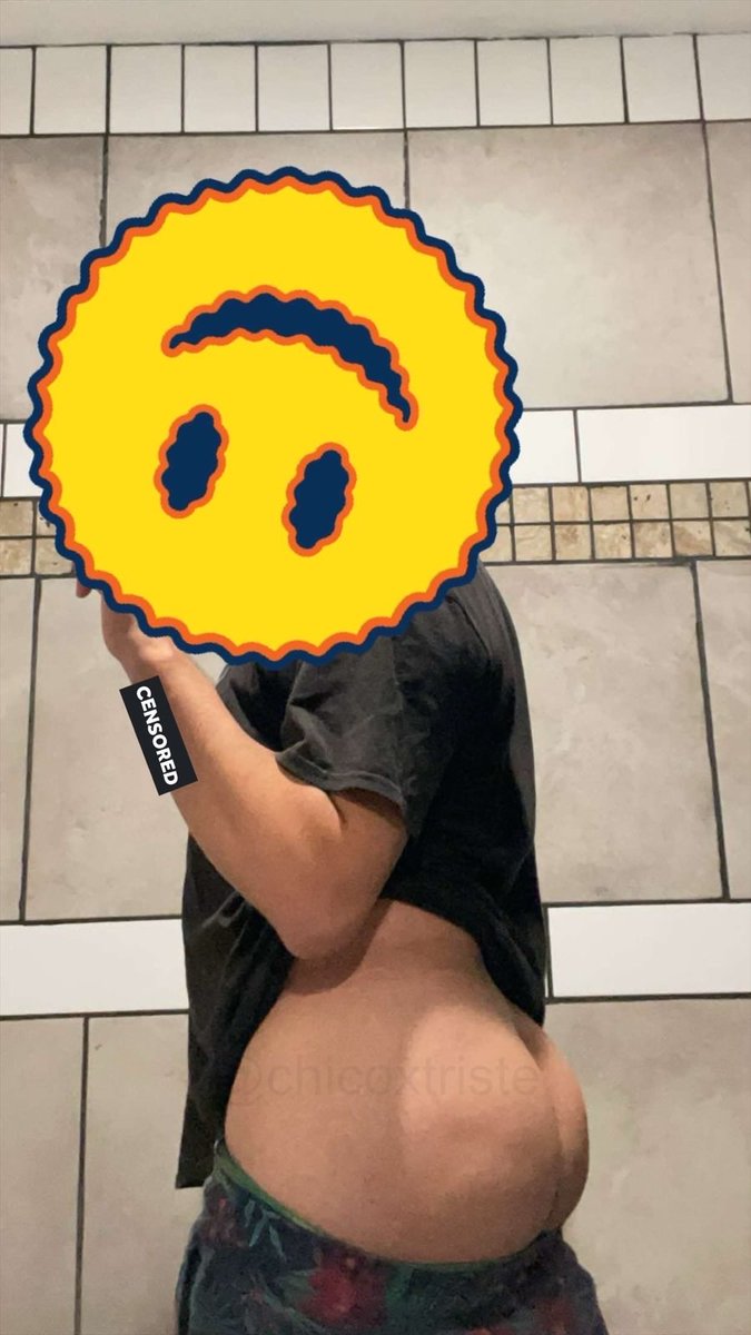 chicoxtriste's tweet photo. 1 or 2? 😈🤪 https://t.co/SdJ6NN6XUl