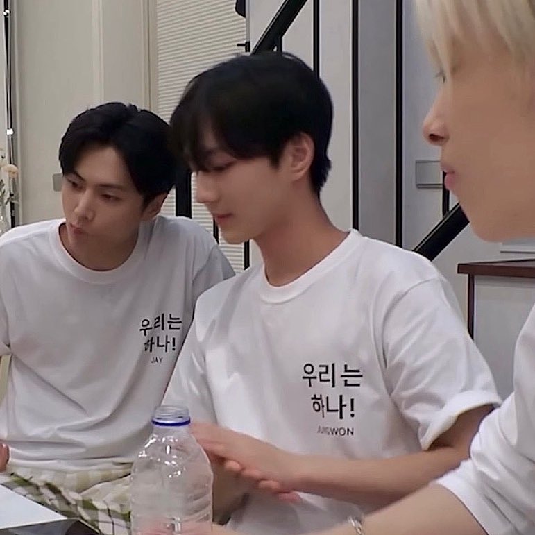 catwongi's tweet image. 맥주 한 캔 마시고 바로 빨개진거 봐 ㅠㅠㅋㅋㅋㅌㅋㅋㅋㅋㅋㅋㅋㅋㅋㅋㅋㅋㅋㅋㅋㅋㅋㅋ