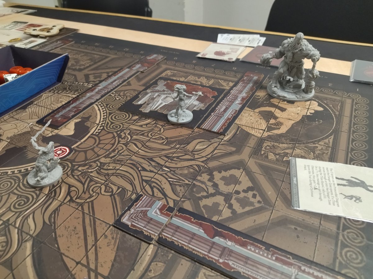 #AeonTrespassOdyssey en <a href="/enclavedejuego/">Asociación Enclave de Juego</a> .

Continuamos con el Ciclo II del juego de <a href="/ITUstudio/">Into the Unknown</a> . Avanzando por la Esparta del Nitzschiano. Aprendiendo a lo que nos enfrentaremos. Decisiones y combates que podrán en juego nuestra humanidad.

#bgg #boardgames #juegosdemesa #oviedo