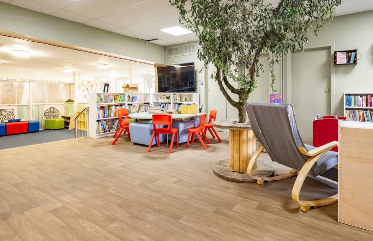Isafe 70 vinyl safety flooring from IVC Commercial supports the environmental ethos at a Cardiff primary school: tinyurl.com/8bju6ekx
#flooring #floors #education #interiordesign
