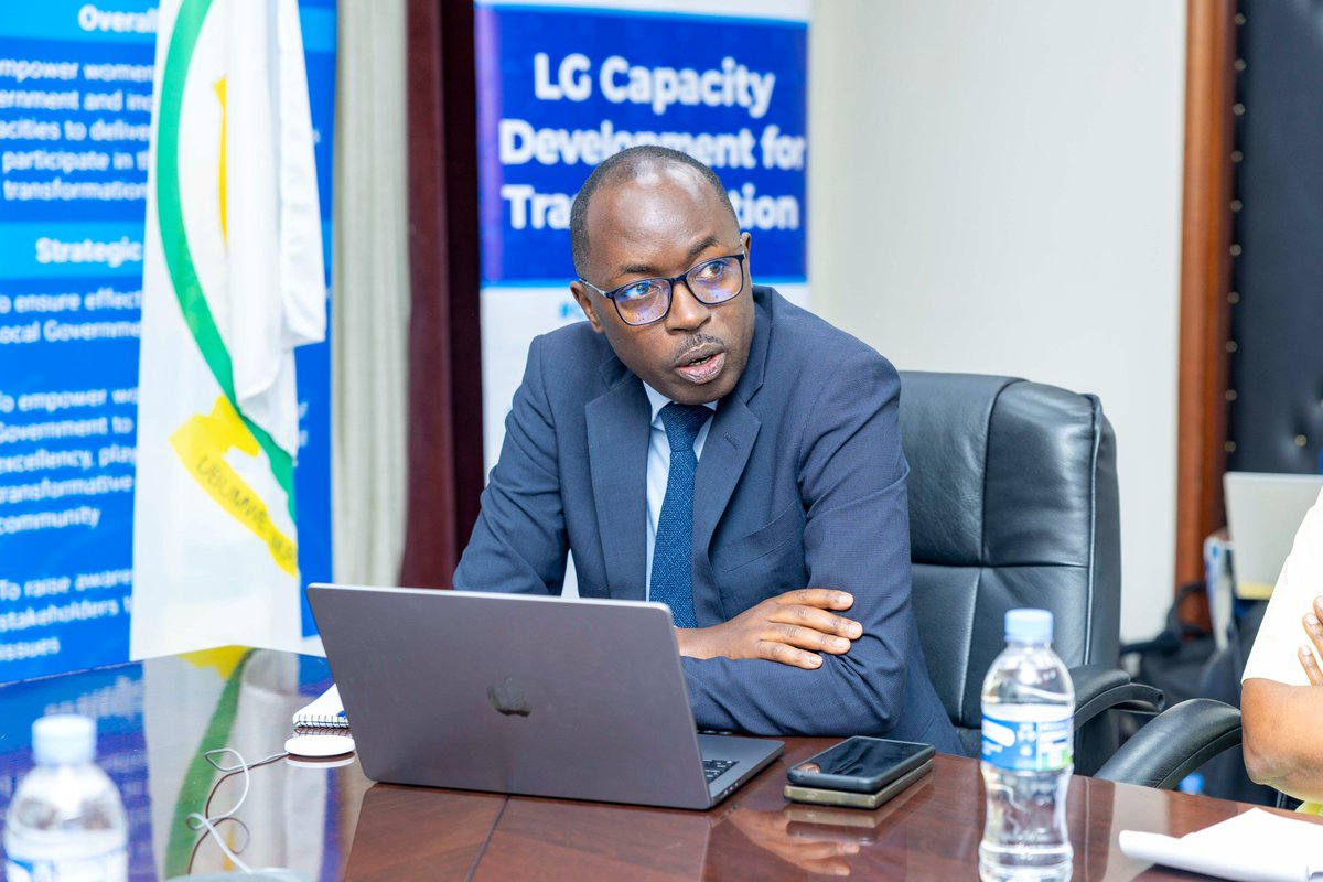 ralgarwanda's tweet photo. A warm welcome to Mr. Valens Uwineza, our new Secretary General approved by RALGA's general assembly meeting held virtually today.

Mr. Uwineza brings experience in public policy, coordination, and local governance from his previous roles. https://t.co/wzo9Fs4AP2