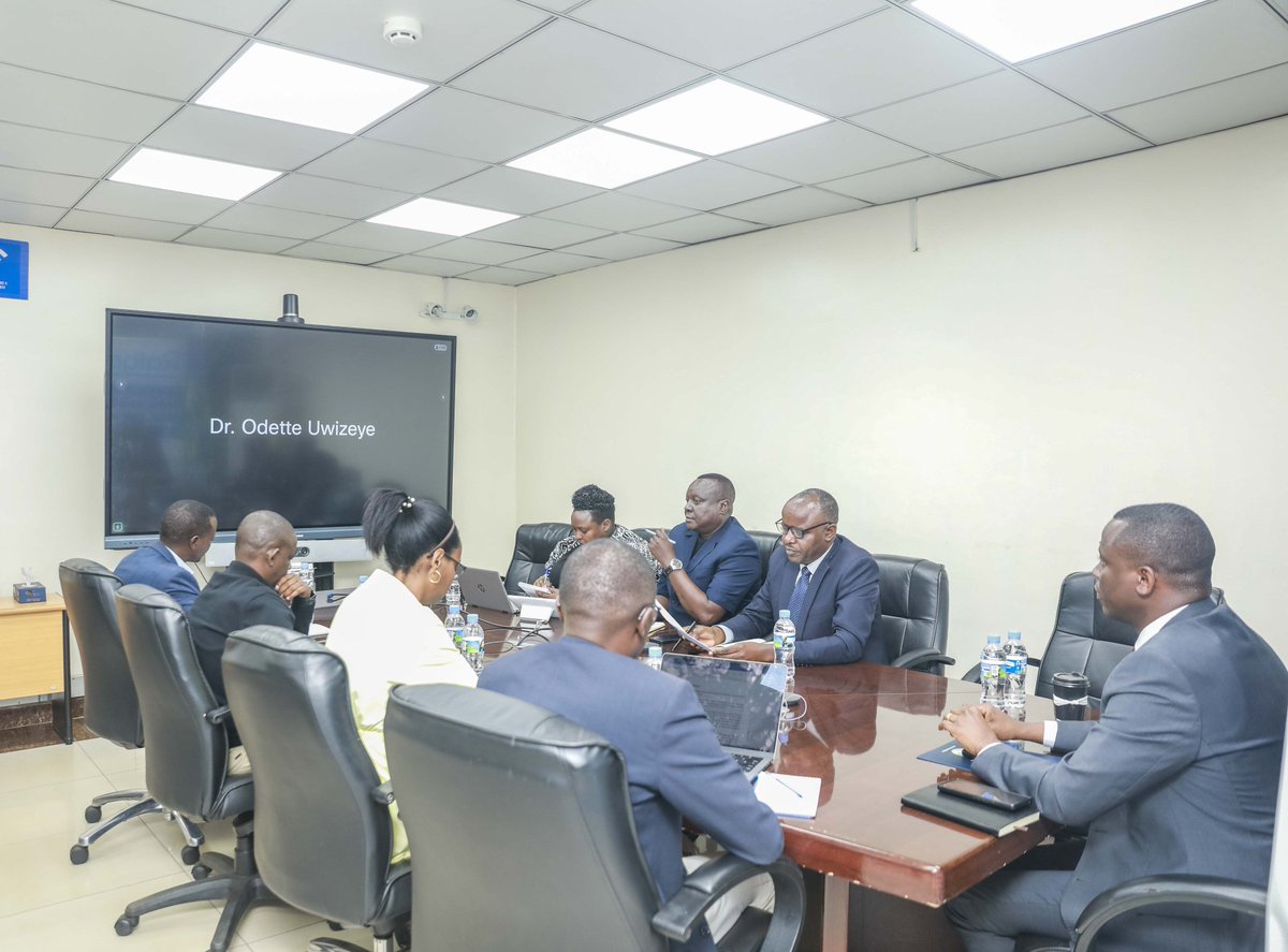 ralgarwanda's tweet photo. A warm welcome to Mr. Valens Uwineza, our new Secretary General approved by RALGA's general assembly meeting held virtually today.

Mr. Uwineza brings experience in public policy, coordination, and local governance from his previous roles. https://t.co/wzo9Fs4AP2