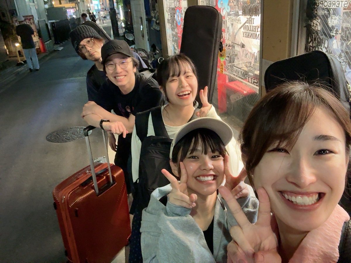 この間サポートメンバーとスタジオ入りました🐥
ちょっと合わせただけで素敵すぎて嬉しい😭
みんなめっちゃ最高なのでぜひ生で聴いてほしいです💐

11/1のほぷすこワンマンまだお席あります〜！
取り置き予約承ってますので、お気軽にご連絡ください！