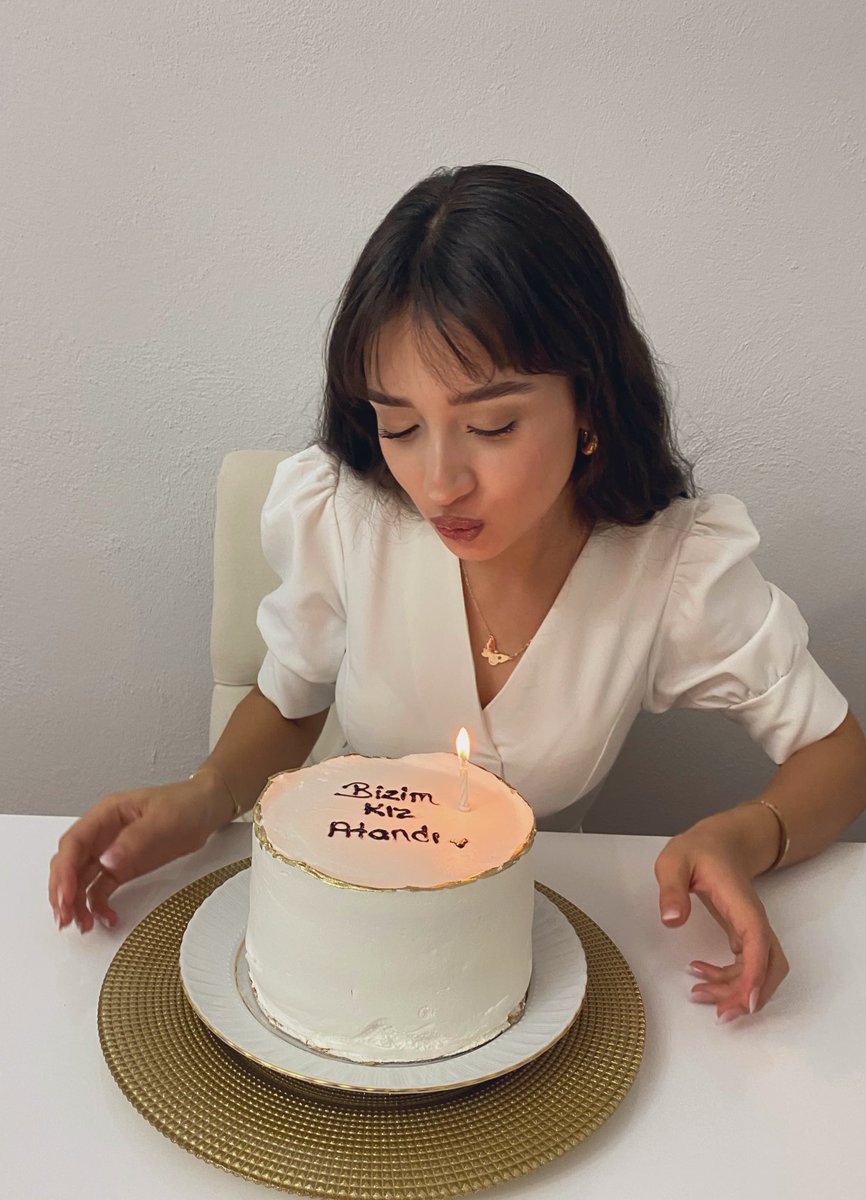 busegrsll's tweet photo. ✨ https://t.co/eTqiXq1Hl2