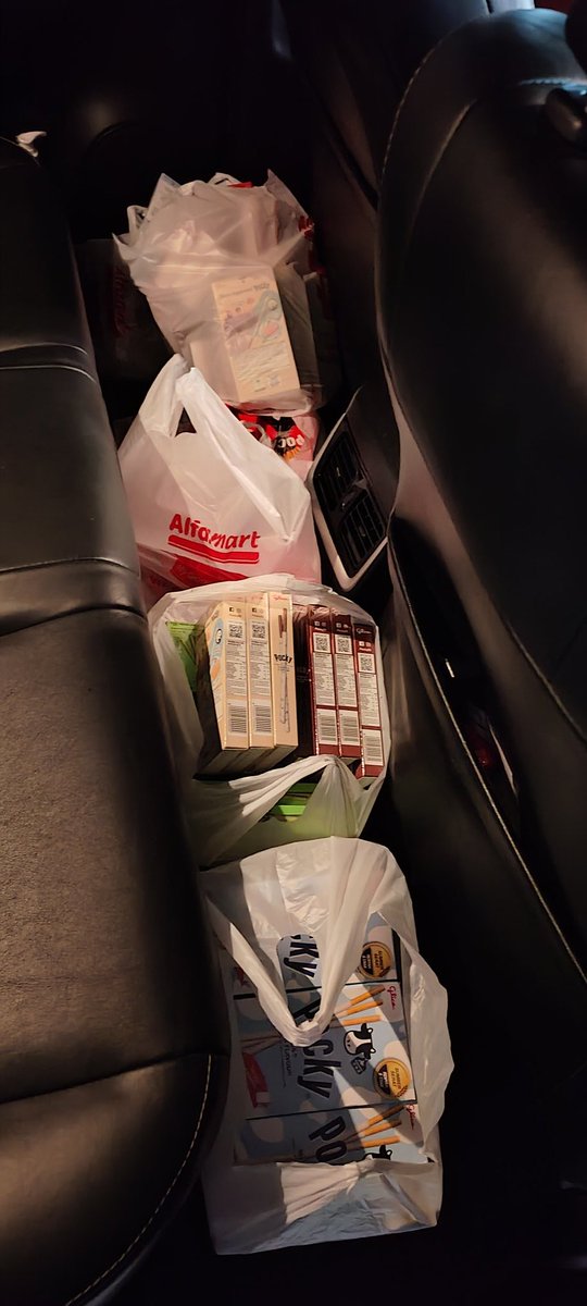 Night1301's tweet photo. I may have raided a few branches.

#holoIDChromaticFuture 
#PockyXhololiveID #PockyIndonesia #AutoNyambung https://t.co/QylmUP3MDE