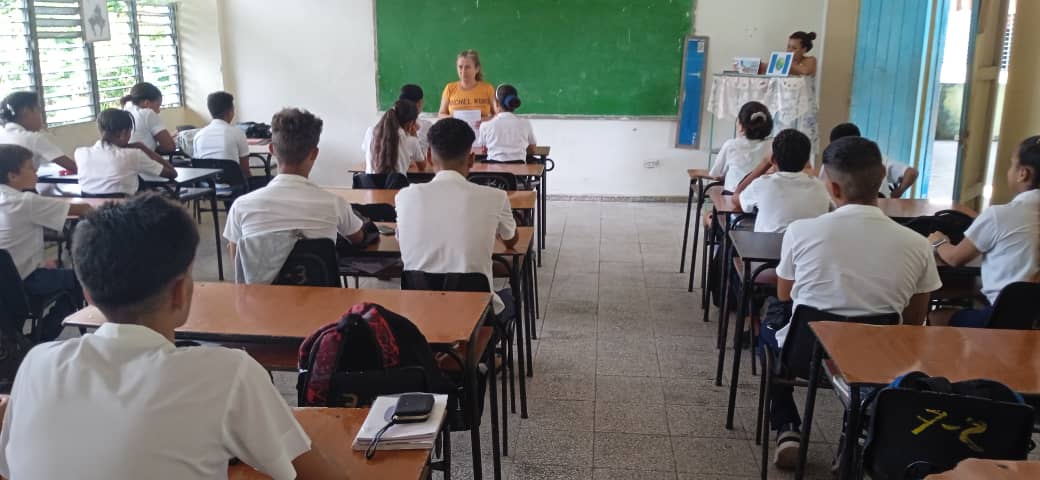 Se realiza el primer encuentro de conferencia vocacional por la institución educativa Palacio de Pioneros Frank País García a la institución educativa ESBU 11 de marzo <a href="/lhie/">lhien austria</a>