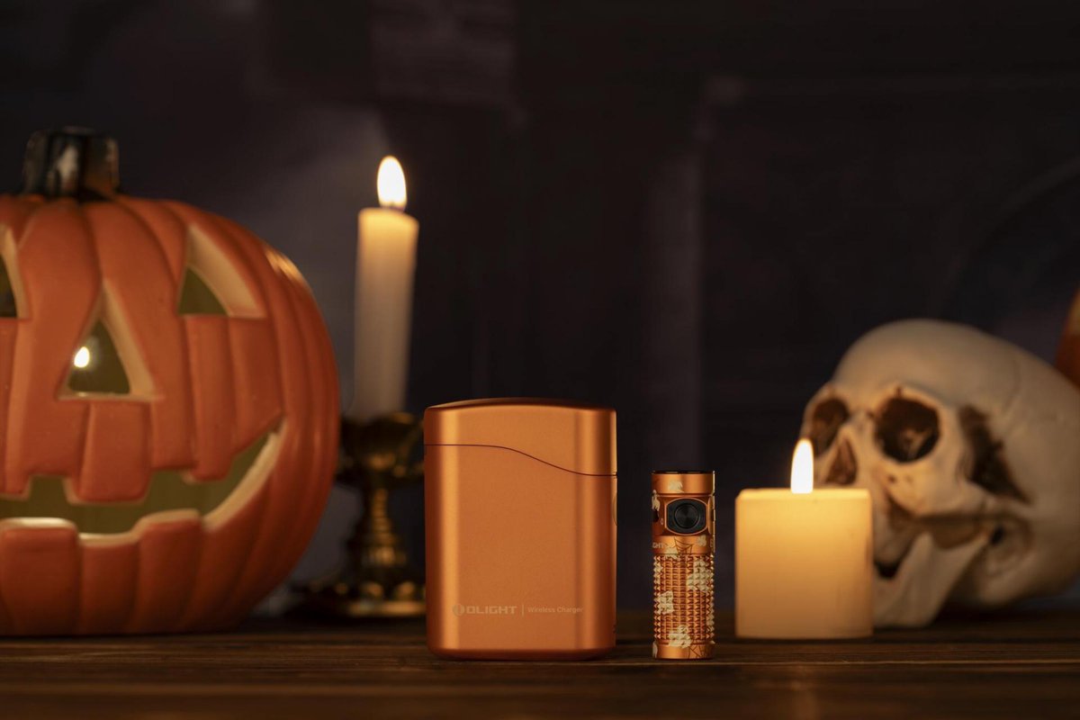 OlightWorld's tweet image. 🎃Olight&apos;s Halloween sale is live, and its packed with ghoulish goodies and spooky surprises👻

To celebrate, we are giving away a Baton 4 Premium Spooky Web Edition. To enter, simply follow us at @OlightWorld and then... Trick or Treat! 

👻Trick: Quote this post, and share a…