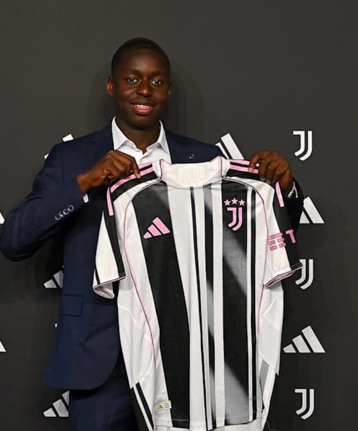 _Morik92_'s tweet photo. ‼️ESCL.
#JuveU20, vicini i rinnovi di Leo #Bamballi (fino al 2029) e di Jacopo #Contarini (fino al 2027 con opzione 2028). https://t.co/OITSgI3iOL