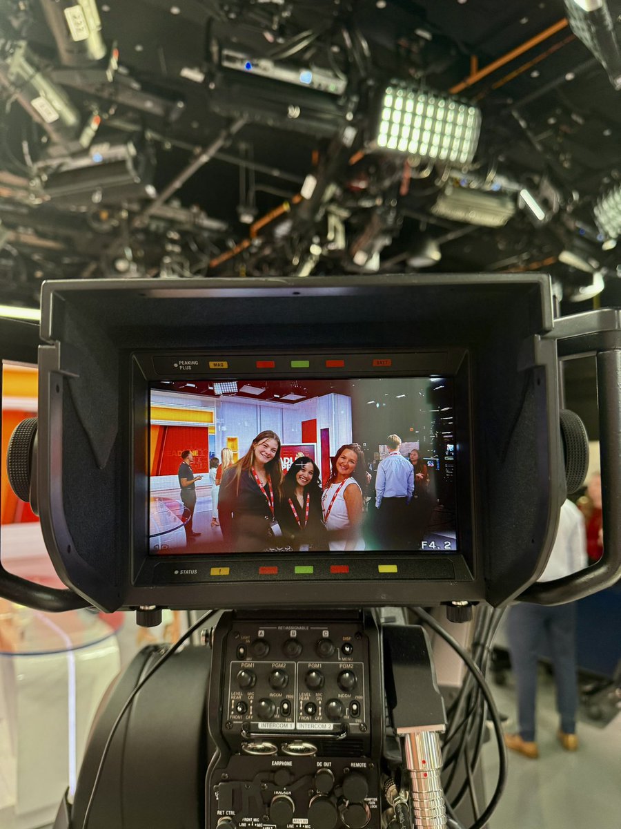 Got to explore a little bit yesterday! 🎥

Thanks for showing us around, CNN Academy! 

<a href="/UofSC_SJMC/">USC J-school</a>