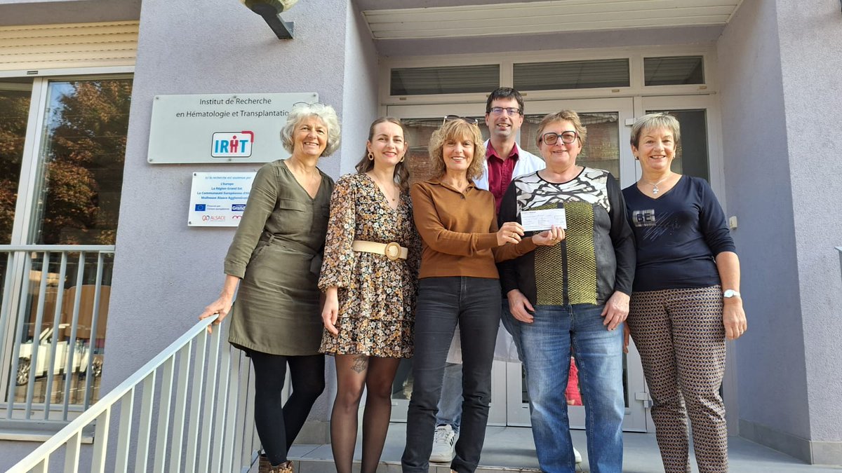 L'Amicale de Donneurs de Sang  de Berentzwiller a fait un don de 2000 euros à l'IRHT.
Nous en avons profiter pour faire la visite du laboratoire... un moment de partage.
Au plaisir de vous retrouver bientôt !
