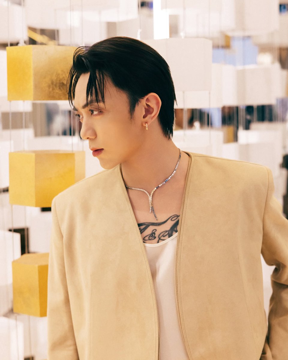 miumiubopo's tweet photo. 🗓️16.10.2025
Facebook: Soobin
"....Thank you Chaumet, for the wonderful moments 💛"
#SOOBINxChaumet
#BeedeChaumet
#SOOBIN
#SoobinHoangSon
(2/2) https://t.co/dmRO8dKdKh