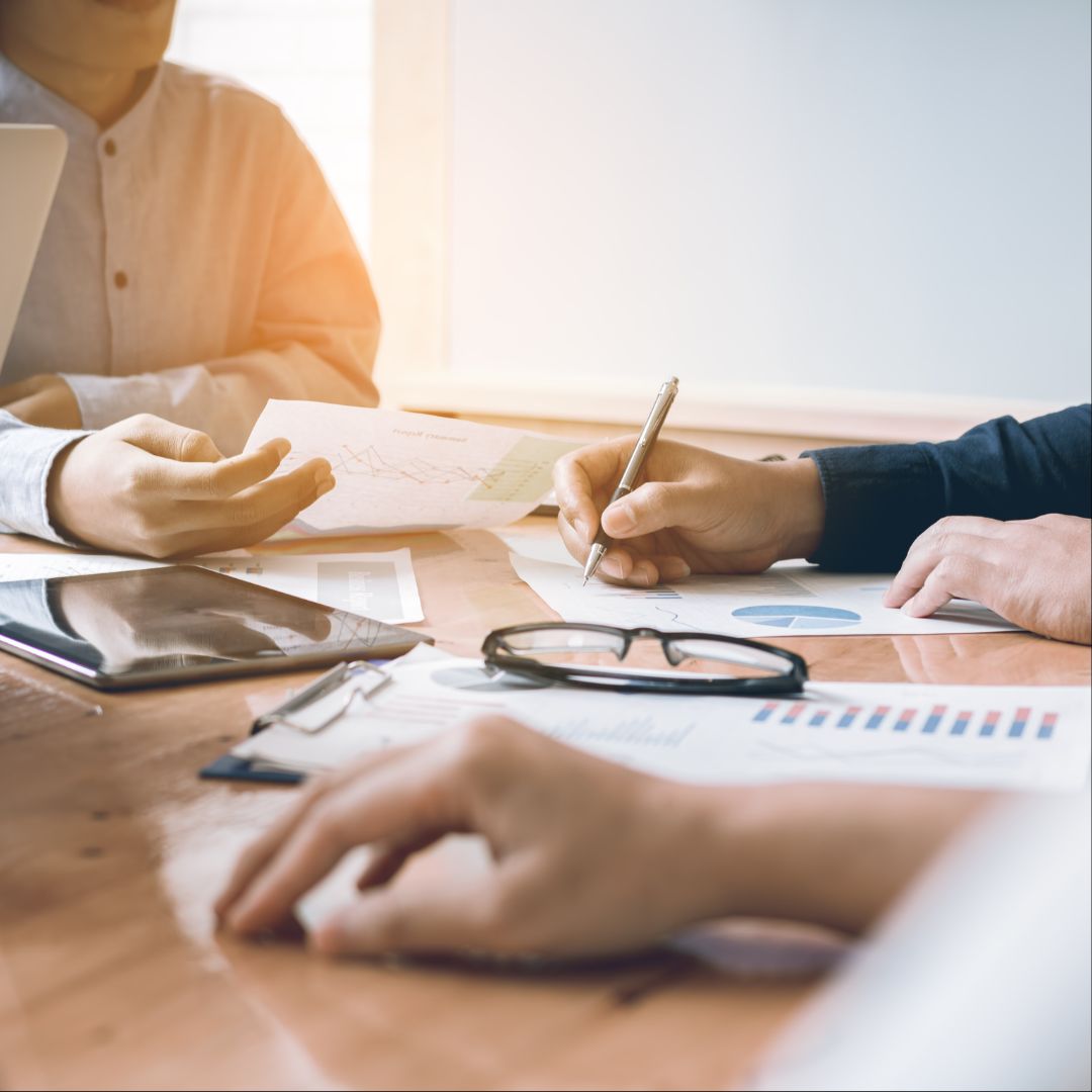 💼 Kutxabank busca titulados/as en Dereito, ADE ou Economía para programa de asesoramento financeiro en Vigo 📍
🗓️ 12 meses | 💶 1200–1400 €/mes | 👩‍🎓 Dirixido a titulados/as nos últimos 3 anos
+Info: goo.su/1LCubC
- Candidatura JobTeaser. goo.su/zPC7hC
⚖️📚