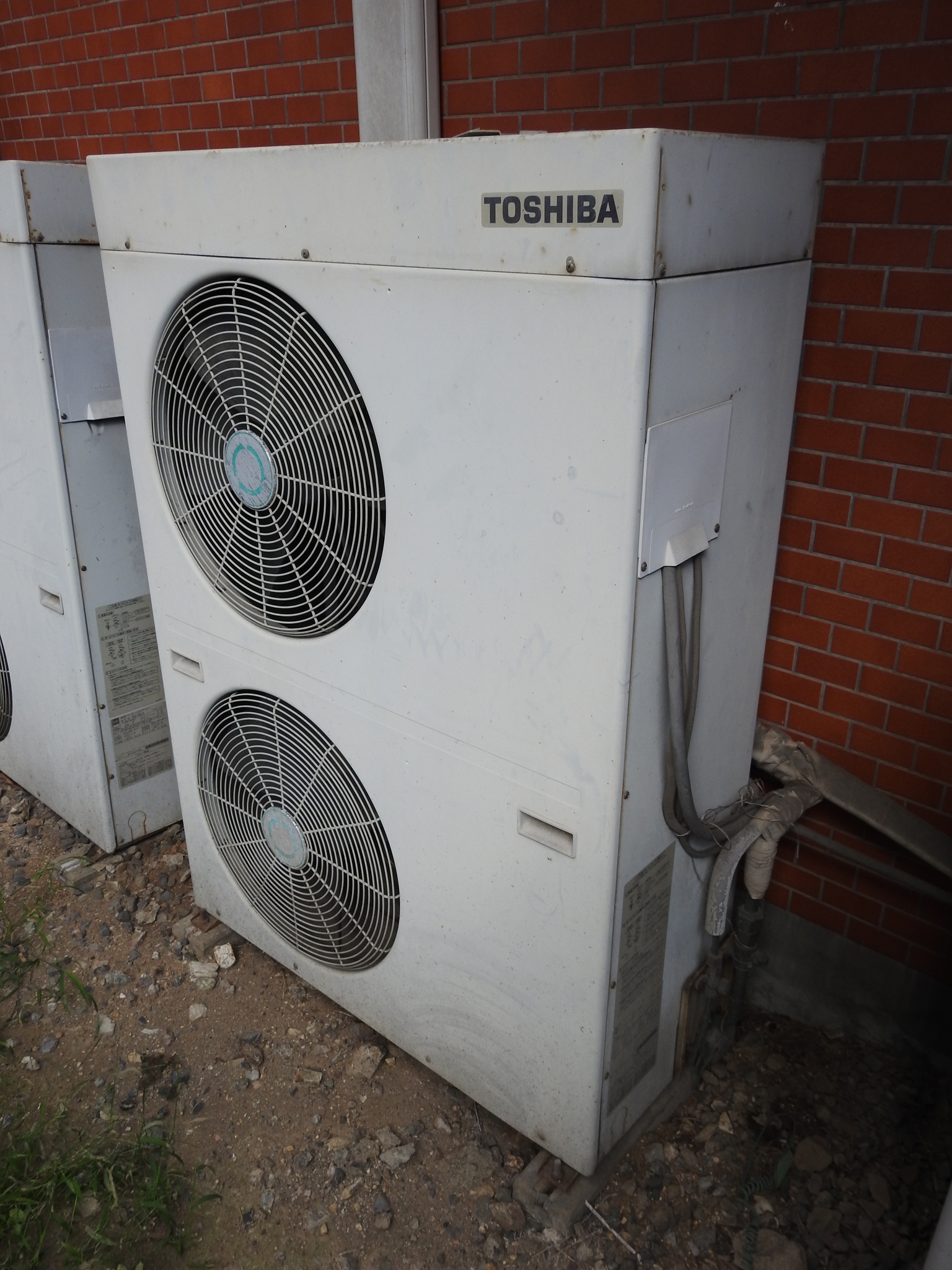 室外機 - Search / X