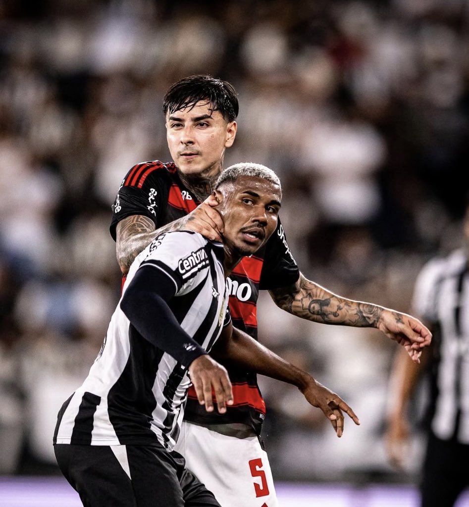 xbelacrf's tweet photo. eu sou obcecada pelas fotos desse psicopata https://t.co/isbgegv9nQ