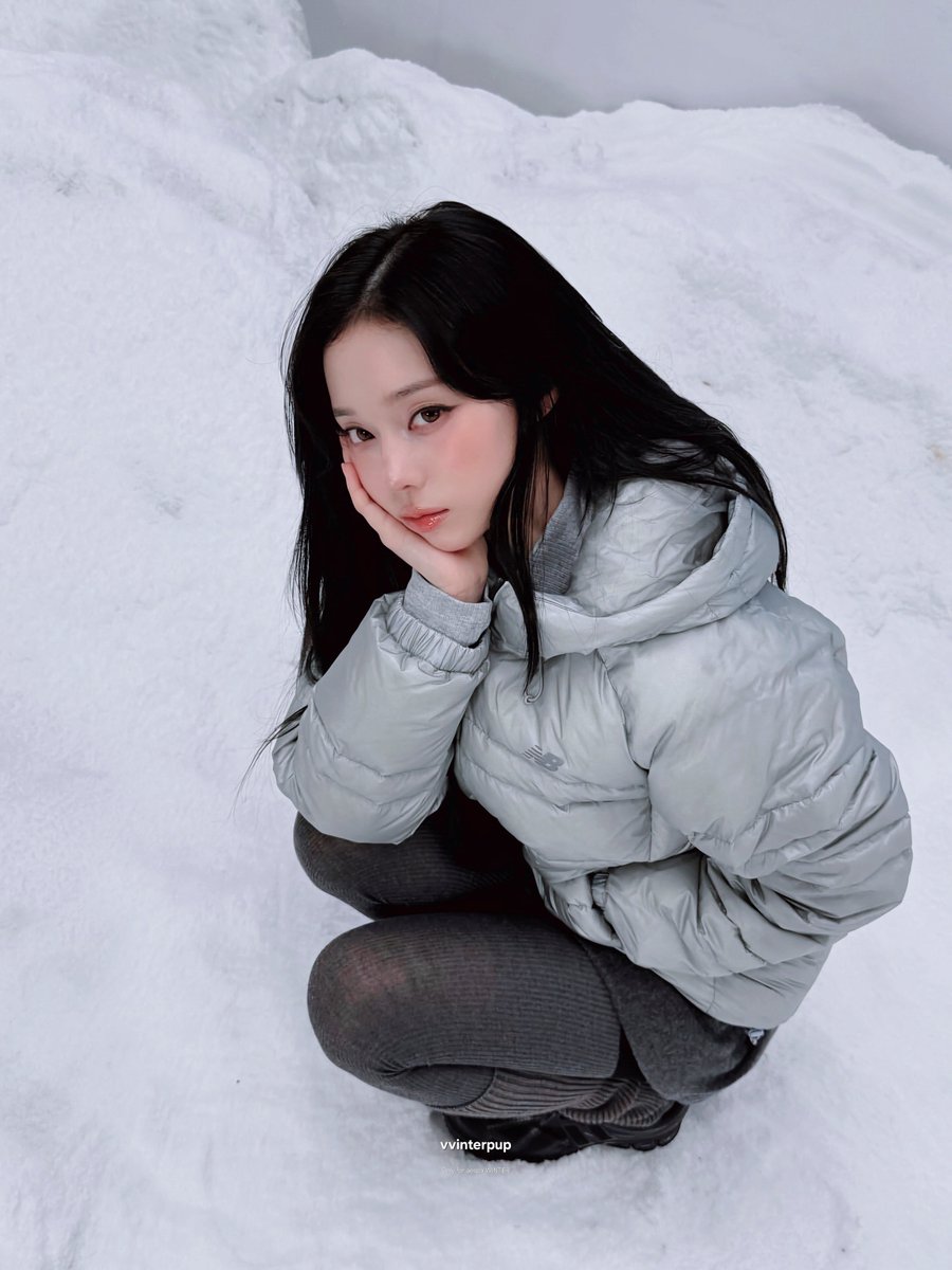 #aespa #WINTER #에스파 #윈터
내가 사랑하는 눈사람🤍